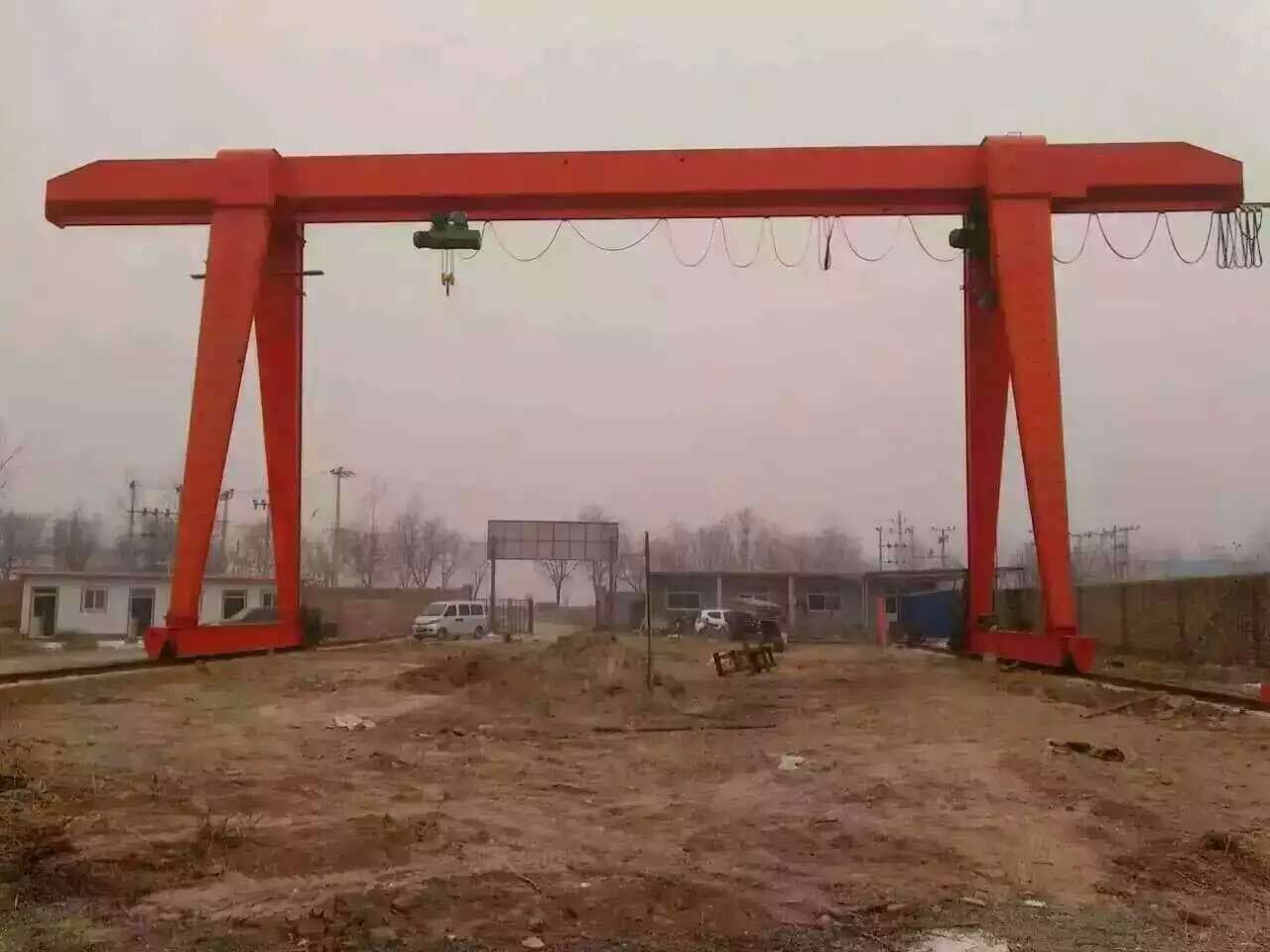 MHh型電動(dòng)葫蘆門式起重機(jī)